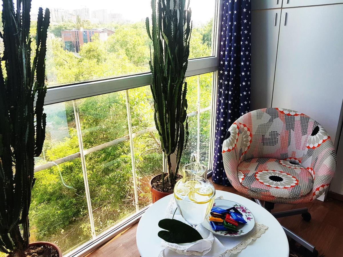 Apartment комфортная двухкомнатная в центре ,с видом на горы Almaty